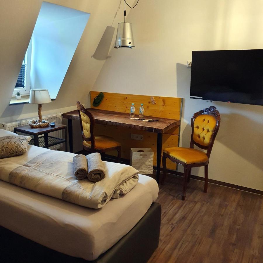 Victory Guesthouse - Handwerker Pension 빌레펠트 외부 사진
